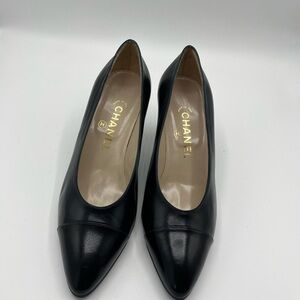 Chanel Black Leather Cap Toe Pumps – Classic & Timeless